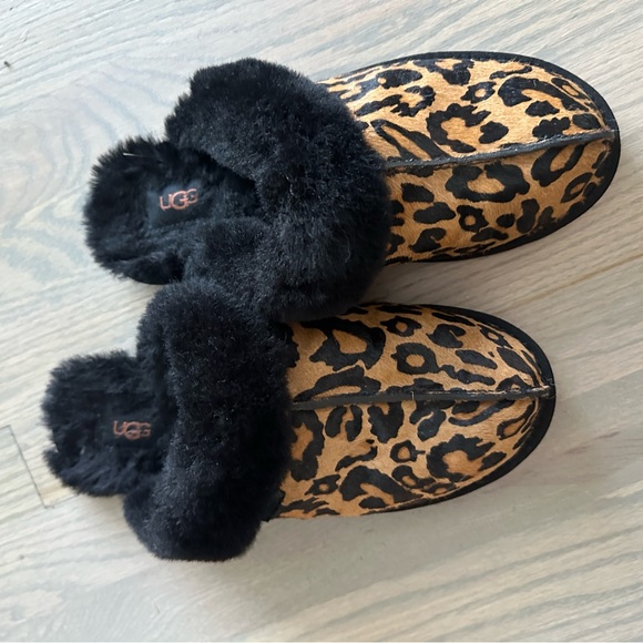 UGG cheetah slipper scuffette - Picture 1 of 2